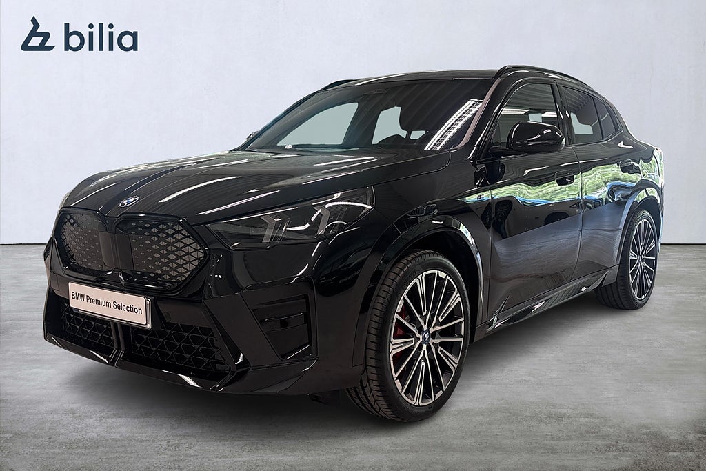 BMW iX2  xDrive 30 M-Sport Pro | Drag | H&K | Tonade rutor 