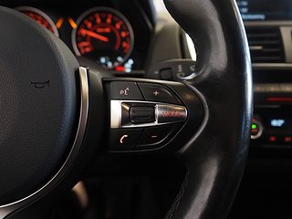 Halvkombi BMW M140i 21 av 22