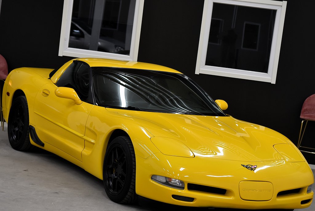 Chevrolet Corvette 5.7 V8 Targa 344hk | Headup Sportavgas 