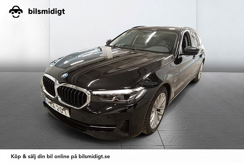 BMW 530e xDrive Touring Drag Läder Sportstolar Live Cockpit Pro 292hk