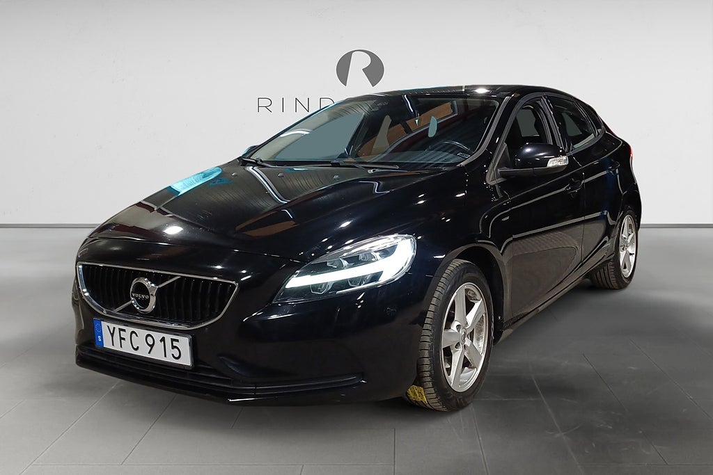 Volvo V40 T2 122 HK KINETIC PDC P-VÄRM 0.45L/MIL 712KR/ÅR 16" 
