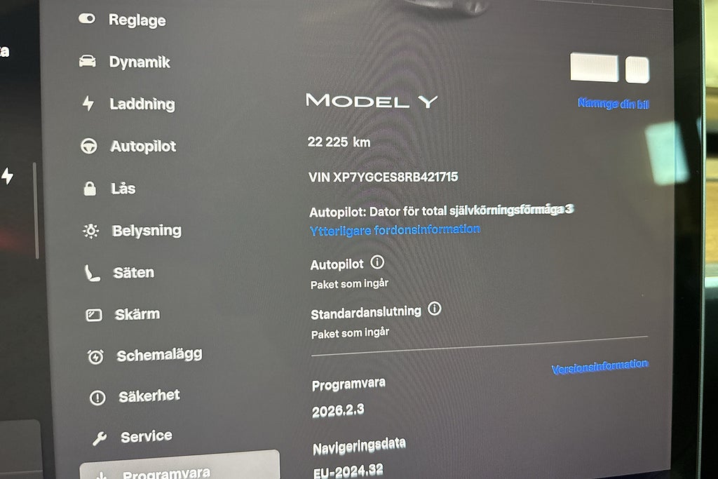 Tesla Model Y 2024