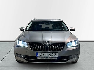 Skoda Superb Kombi 2.0 TDI 4x4 Business Edition L&K Drag Dvärm GPS Kamera SoV