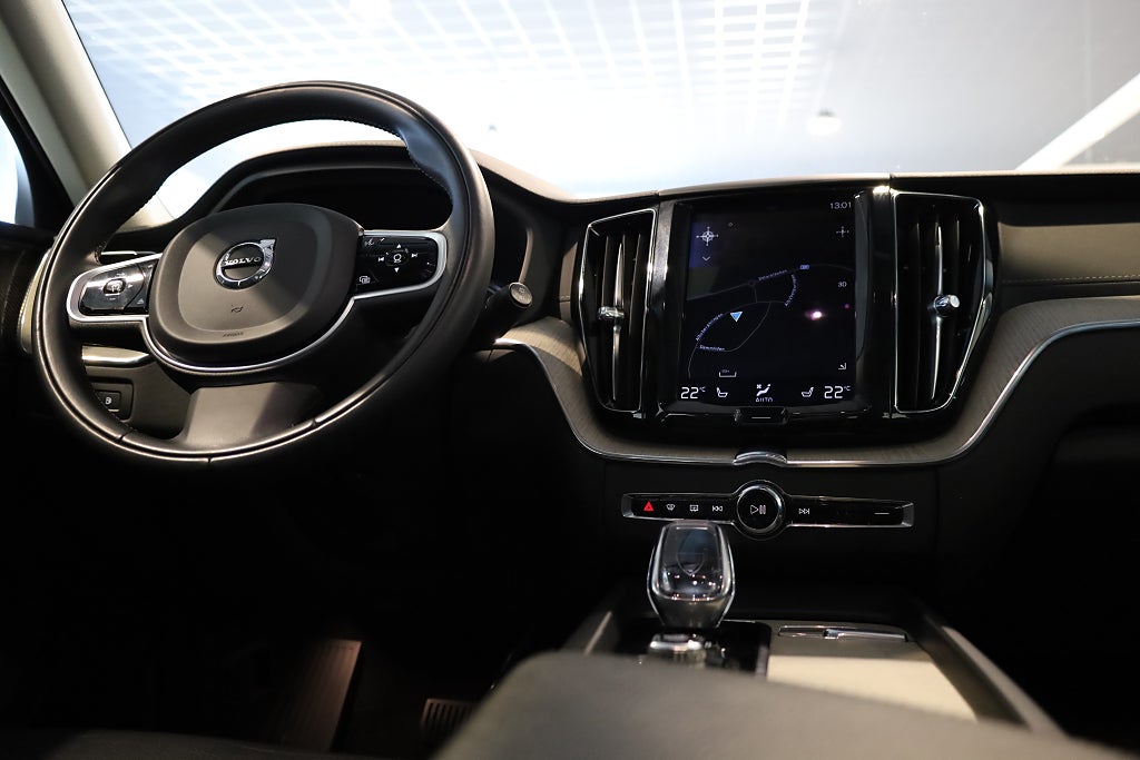 Volvo XC60 Recharge T8 AWD Inscription Orrefors Pano H&K 360° 2021