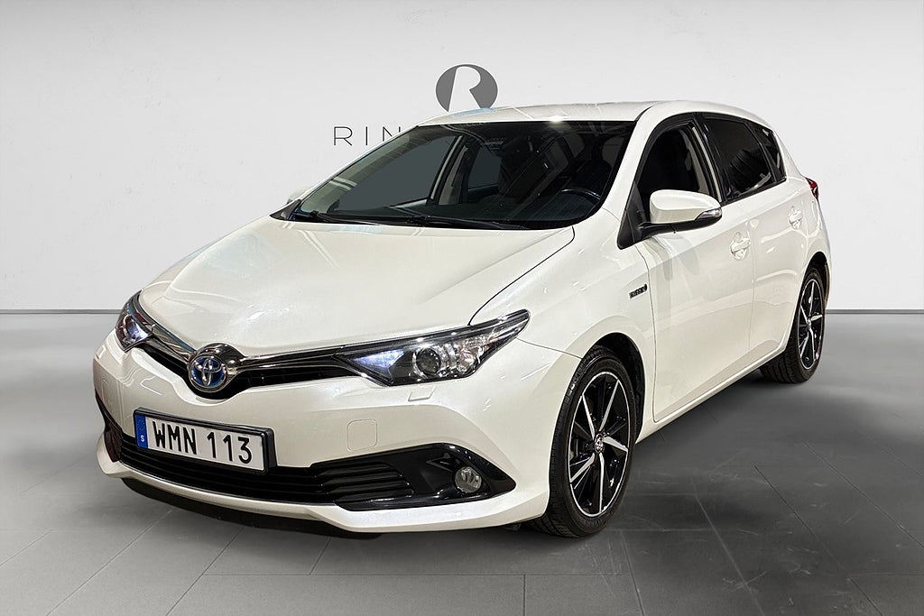 Toyota Auris Hybrid 136 HK AUT INTENSE EDT PDC B-KAMERA 14100MIL 17"