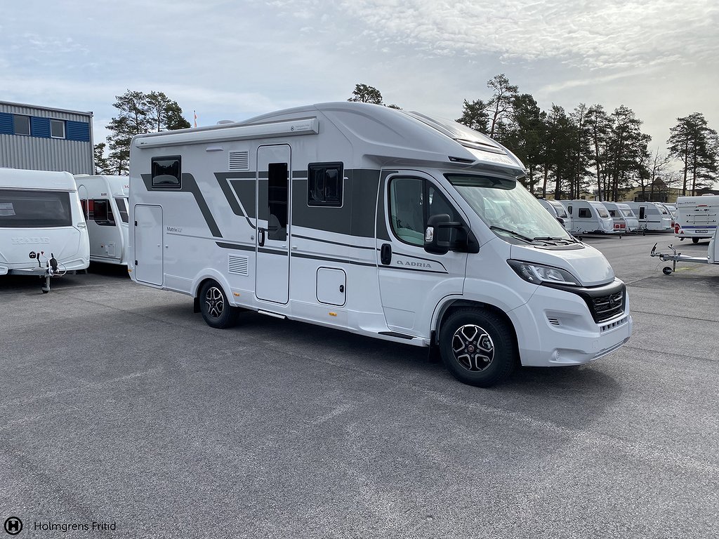 Adria Matrix Plus 670 DL - 2,2 140HK 43H | 3.95% ränta |