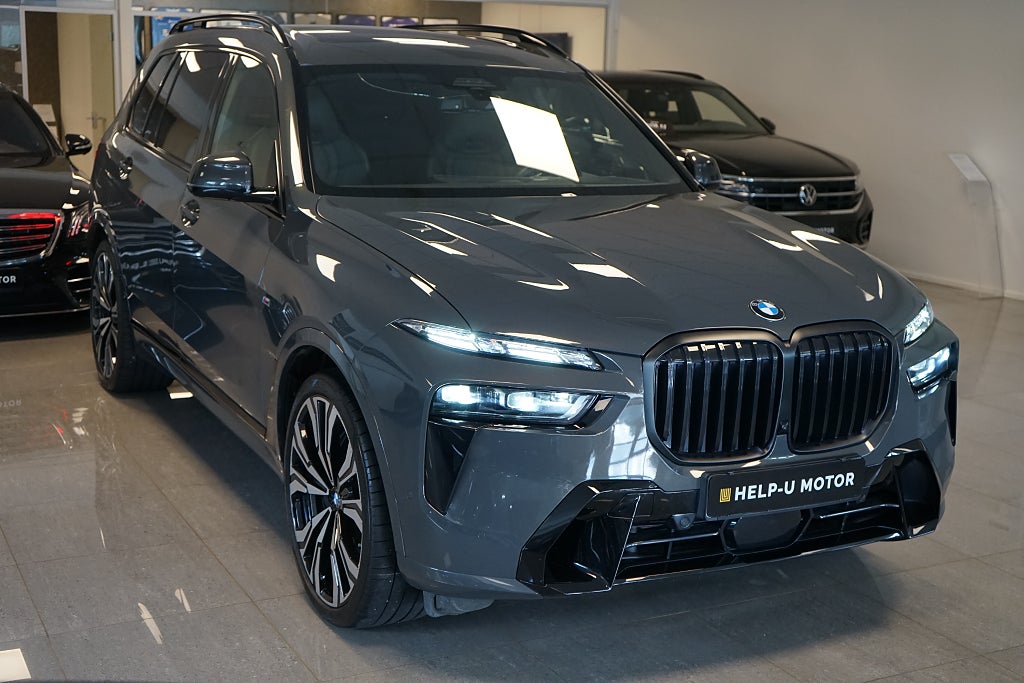BMW X7 xDrive40d Exclusive M Sport Pro Individual MOMS 352hk