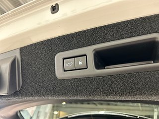 Lexus RX 450h L AWD 3.5 V6 7-sits Kamera HuD GPS Skinn SoV