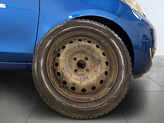 Toyota Yaris 5-dörrar 1.33 Dual VVT-i S&V-hjul Dragkrok Mok-värmare – bild 14
