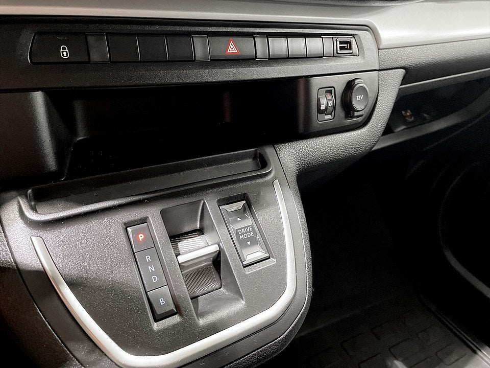 Bild på Citroën ë-Spacetourer Feel 75kWh 136hk L3 - 9-SITS,NAV,B-KAMERA