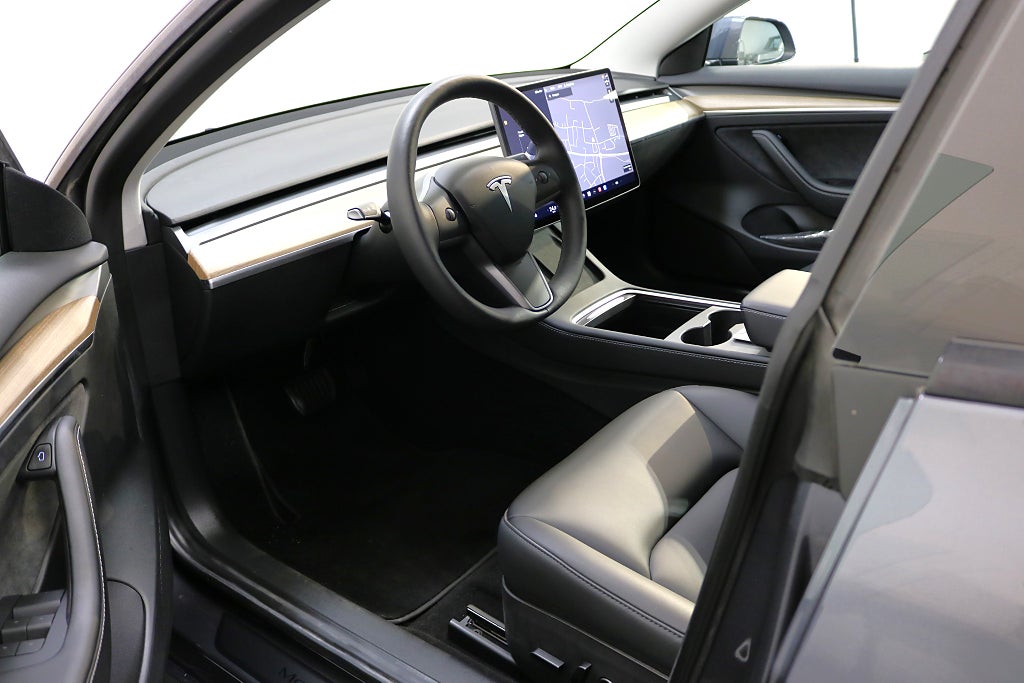 Tesla Model 3 2023 - miniatyr 7