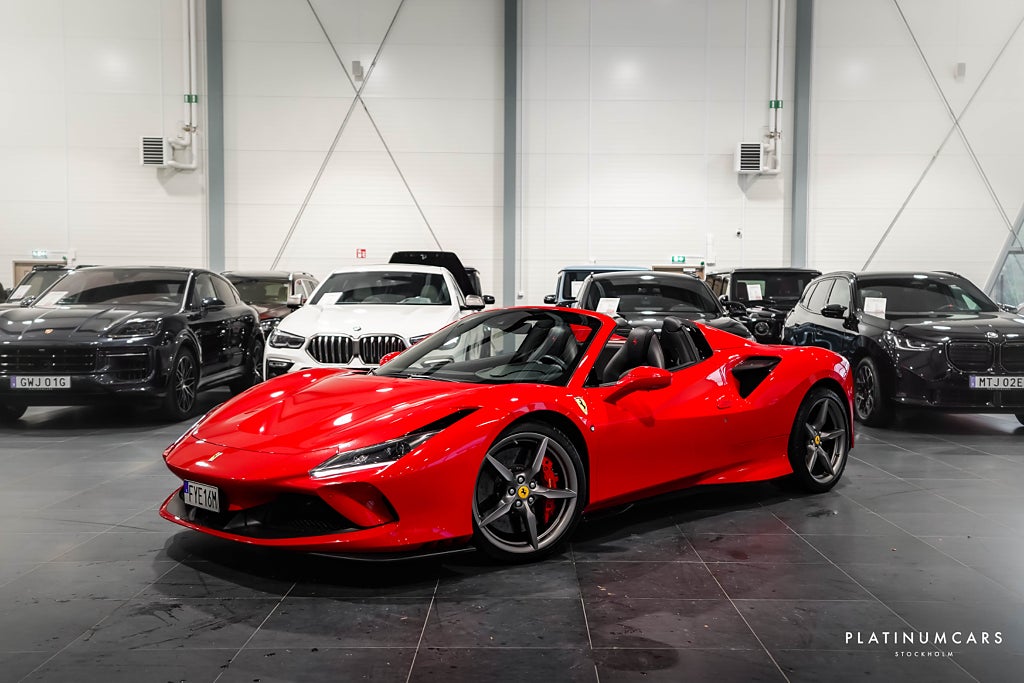 Ferrari F8 Spider Spider 3.9 V8 DCT 720hk / Carbon / Titan 