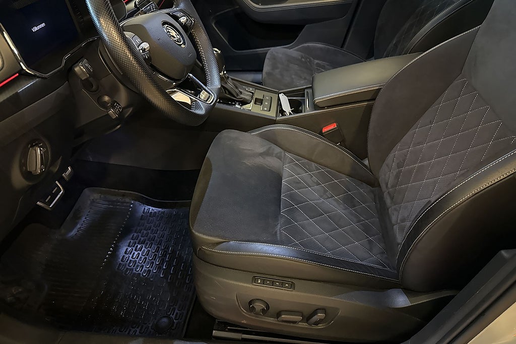 Skoda Superb Kombi 2.0 TDI 4x4 Business Sportline Drag Värmare Kamer miniatyr 13