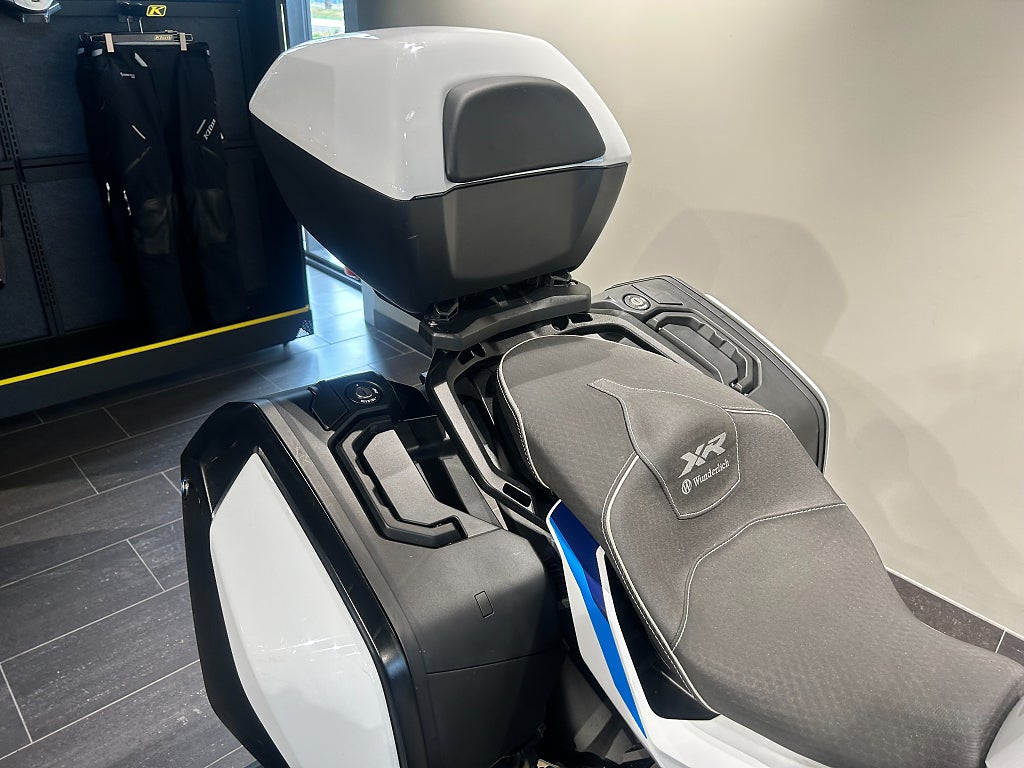 BMW S1000XR /Service Inclusive/3st väskor/Evotech/1260 mil