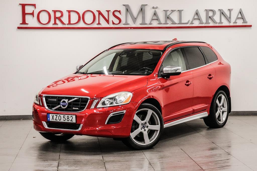 Volvo XC60 R-DESIGN D5 AWD DRAG VÄRMARE PANO NAVI S+V