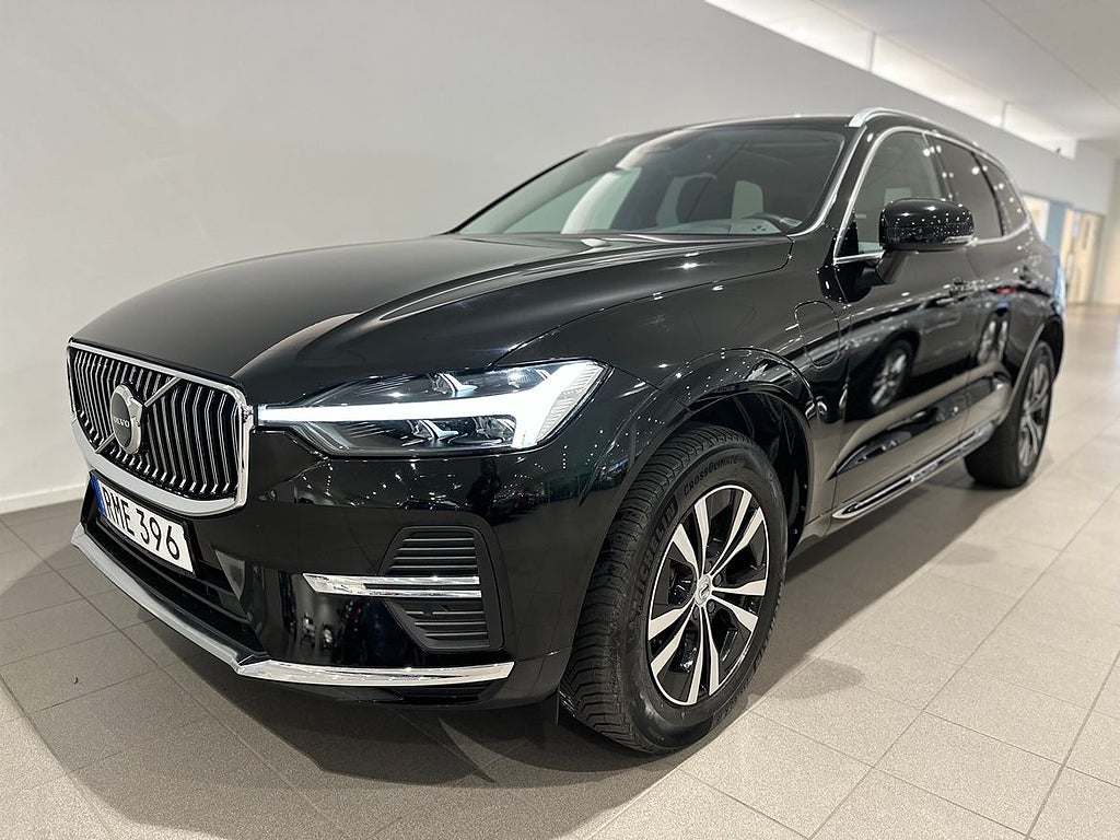 Volvo XC60 Recharge T6 Core Edition, Dragkrok, Panoramatak