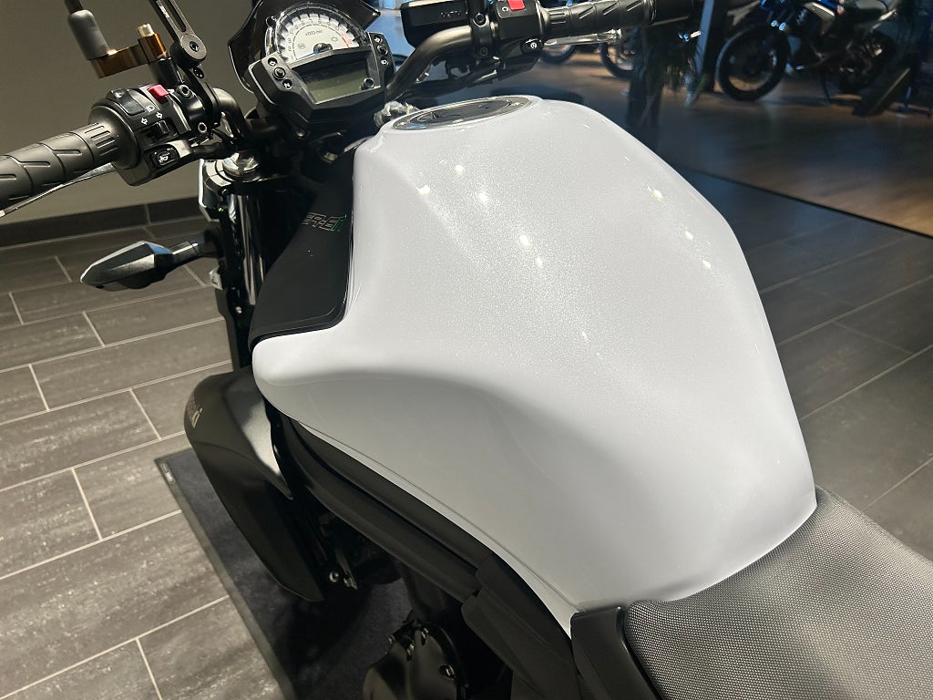 Kawasaki Ninja Er6-N /3,99%/Arrow/2440 mil