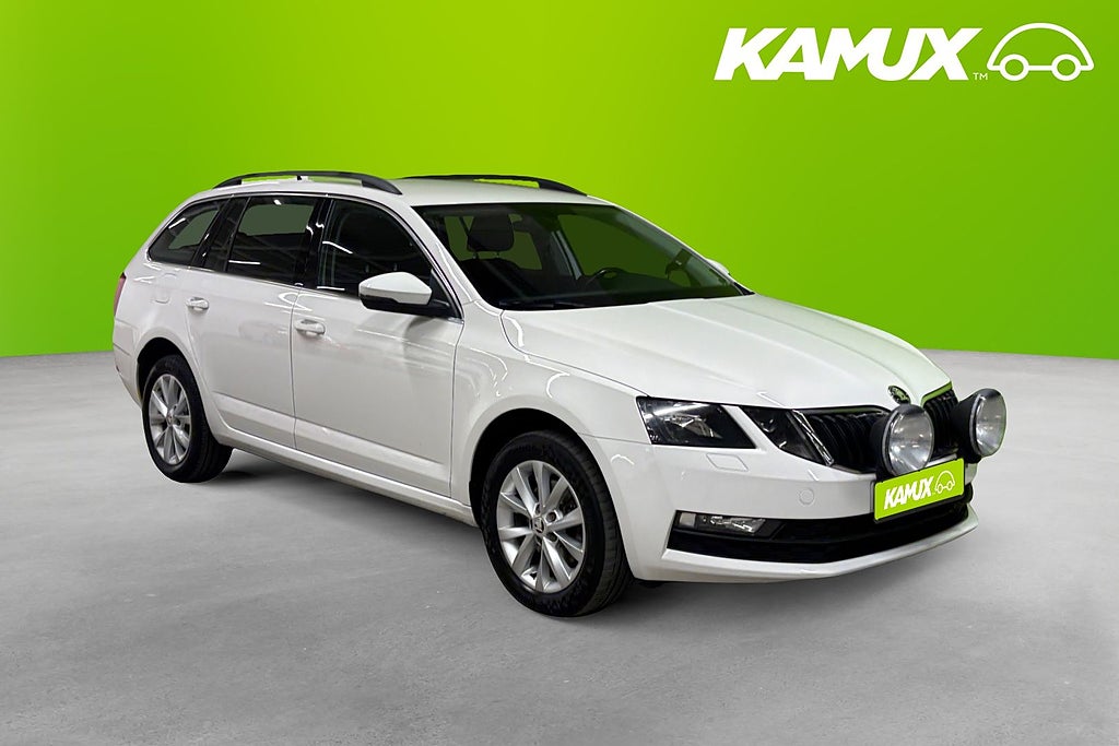 Skoda Octavia Kombi 2.0 TDI SCR 4x4 DSG  Värmare Drag PDC MOMS