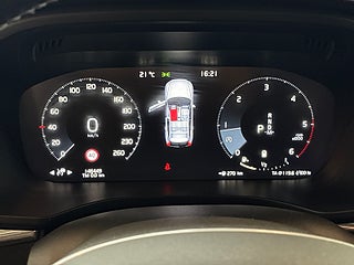 Volvo XC60 B4 AWD Geartronic Momentum S&V/Psens/Drag/Navi/Rattvärm – bild 20