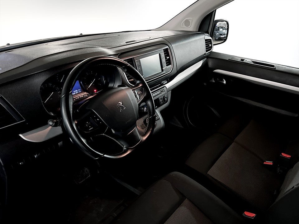 Bild på Peugeot Expert PRO+ 2.0 BHDi 145hk Aut L3 B-KAMERA DRAG