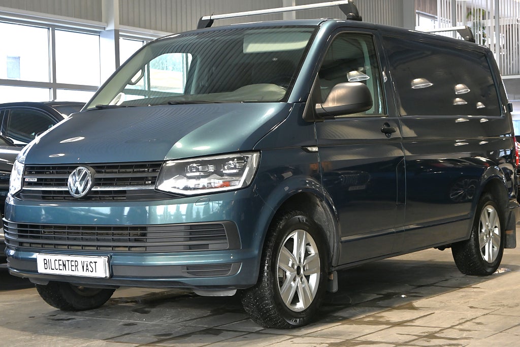 Volkswagen Transporter T30 2.0 TDI DSG 4Motion LED Värmare Drag 