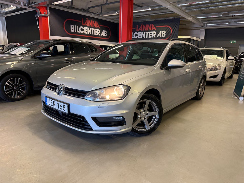 Volkswagen Golf SC 1.4 TSI R-Line Ny servad Drag Backkamera 150hk Euro6