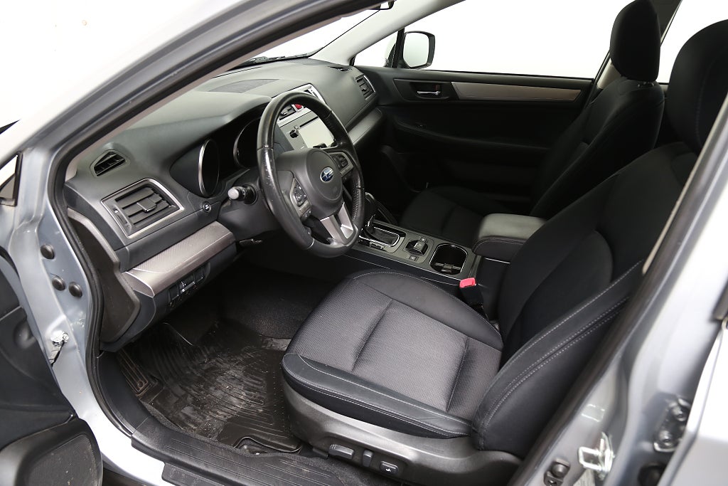 Subaru Outback 2,5i 175hk AWD Aut 1ägare Kamera Motorv Dragkrok 2015