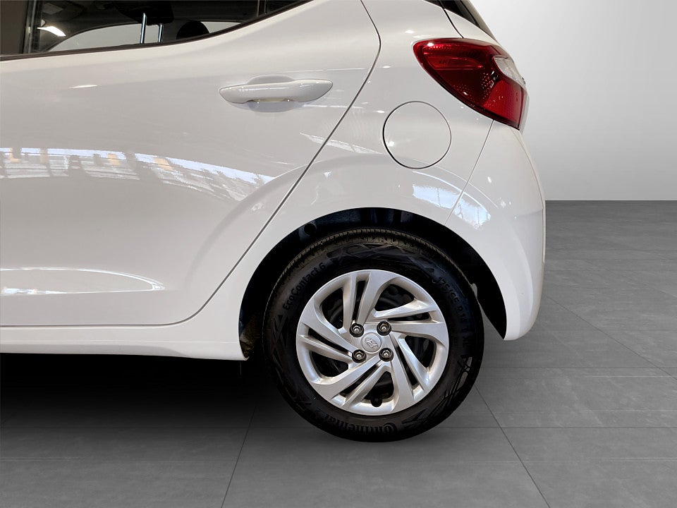 Bild på Hyundai i10 Essential 1.0 blue 67hk Aut CARPLAY