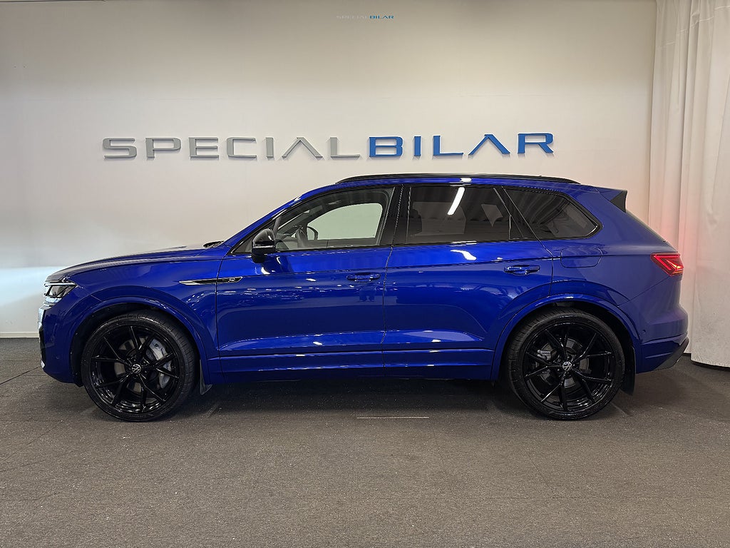 Volkswagen Touareg 2023 - miniatyr 2