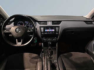 Skoda Octavia Scout 2.0 TDI 4×4 Premium Drag Dvärm Kamera Mvärm SoV – bild 8