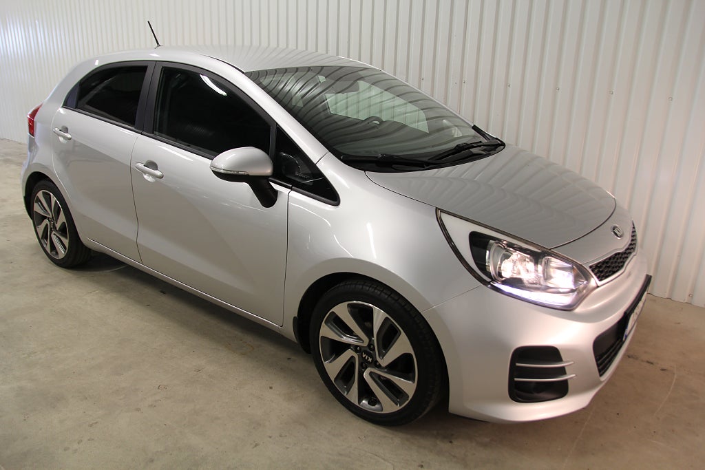 Kia Rio 5-dörrar 1.2  dragkrok(löstagbar), NAV, P-sensor, BT