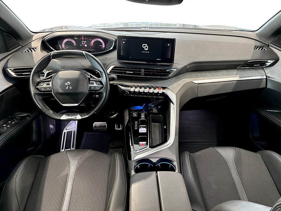Bild på Peugeot 5008 GT 1.2 PT 130hk Aut 7-SITS B-KAMERA CARPLAY