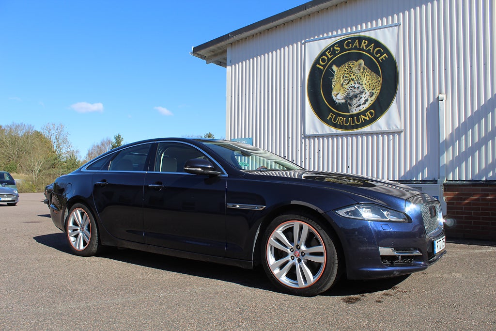 Jaguar XJ 3.0 V6 AWD, senaste faceliften, nyservad, fantastisk!