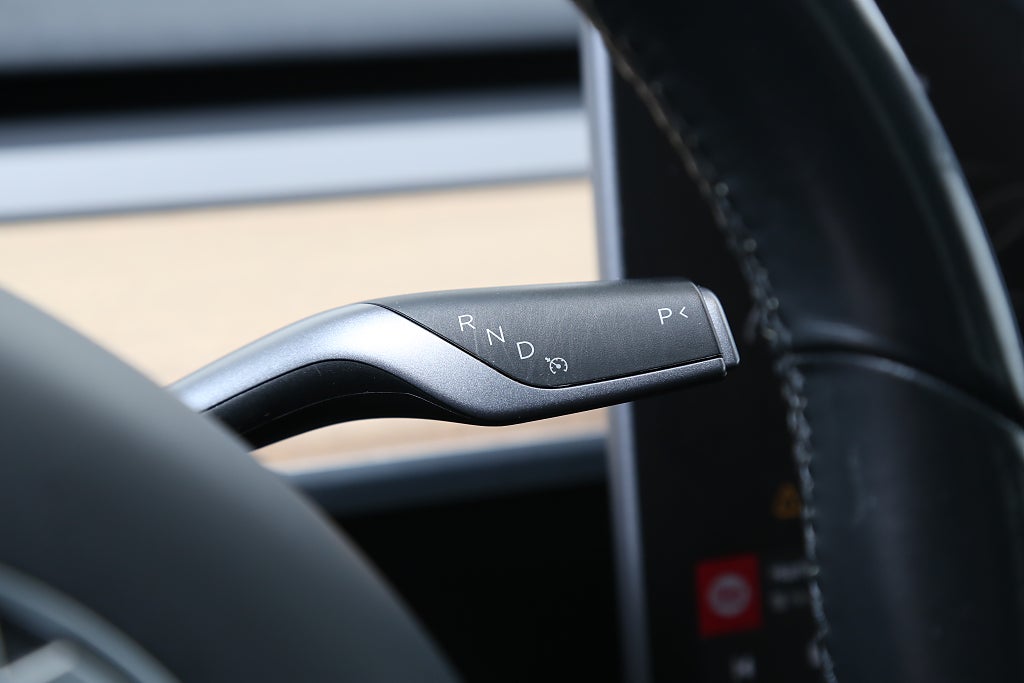Tesla Model 3 Long Range AWD | Pano | B-Kamera | Skinn | 2019