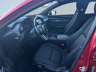 Mazda 3 Hatchback 2.0 M-Hybrid HOMURA Kamera/MoK-Värm/SoV-Däck – bild 7