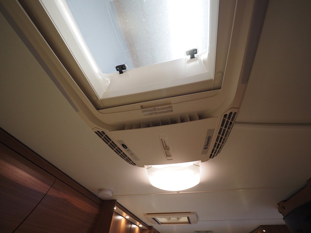 Kabe 660 Classic GDL KS Barnkammare AC ALDE Markis 2015