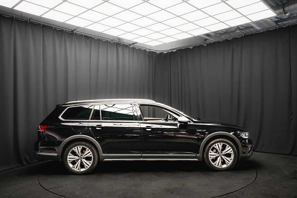 Volkswagen Passat Alltrack TDI 4M Alltrack D-VÄRM DRAG KAMERA CARPLAY MOMS