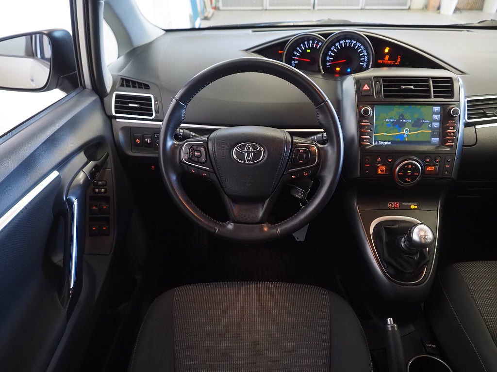 Toyota Verso 1.8 Valvematic Active Plus 7-Sits Kamera Navigation 2017