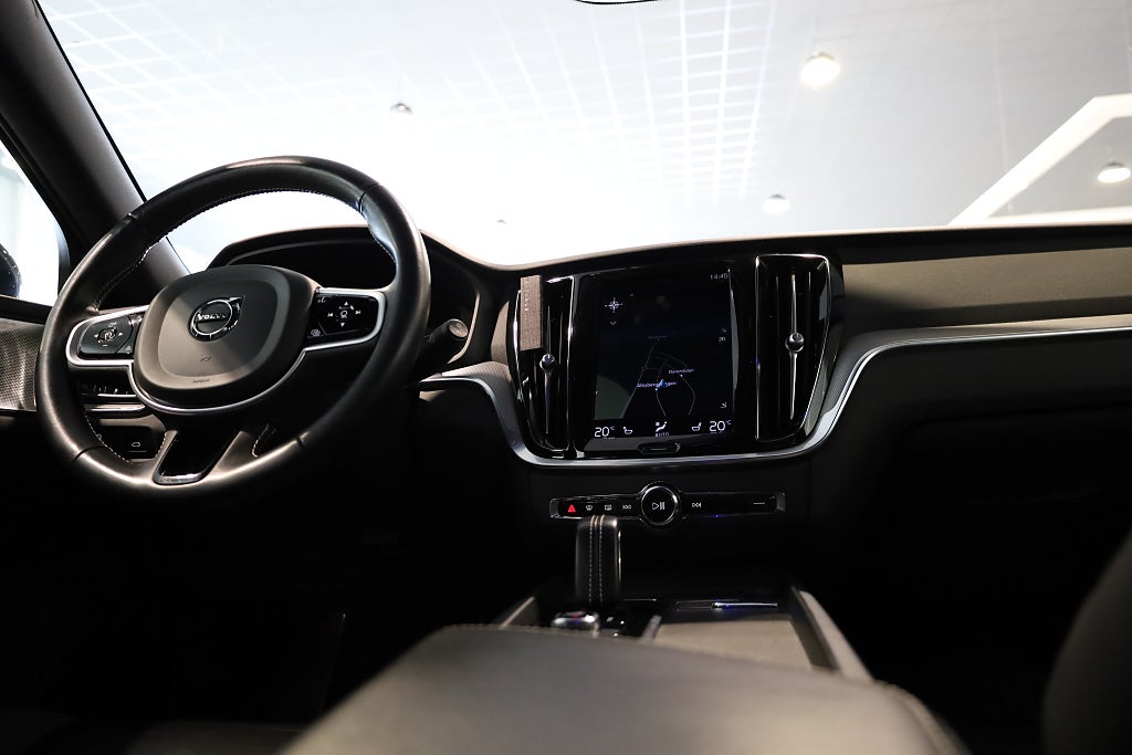 Volvo V60 B4 Geartronic R-Design B&W Navi Kamera VOC CarPlay