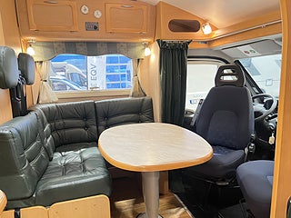 Husbil-halvintegrerad Kabe TM WF 8 av 21