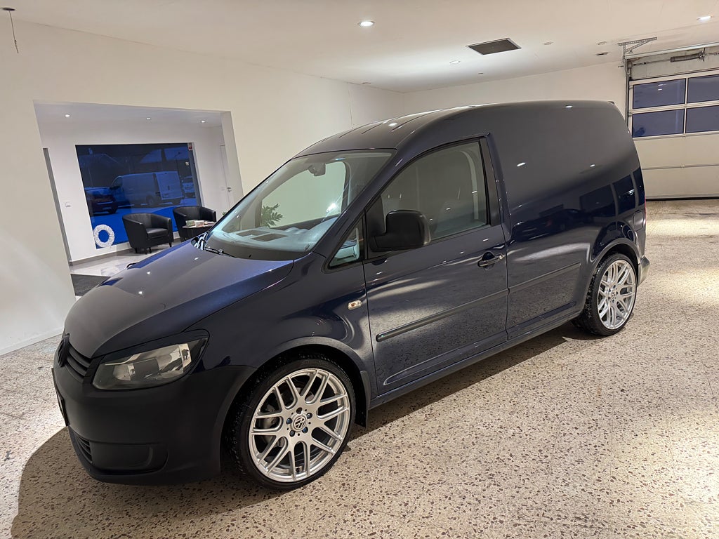 Volkswagen Caddy 1.6tdi automat drag välvårdad ny servad 