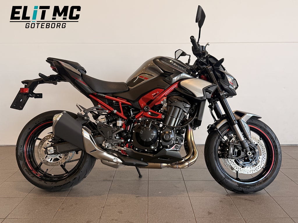Kawasaki Z900 2025 - miniatyr 4