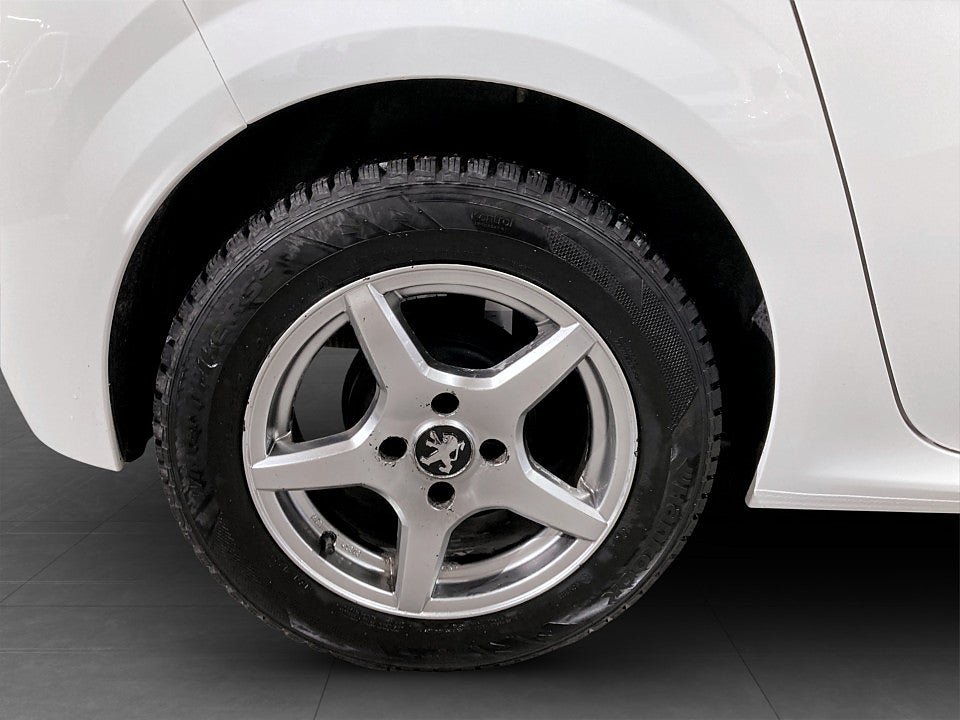 Bild på Peugeot 208 Active 1.2 PT 75hk - AC, CARPLAY