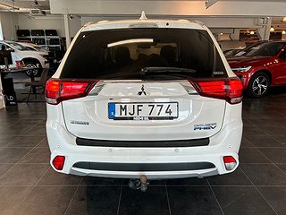 Mitsubishi Outlander PHEV Business Värmare/Pano/Skinn/360