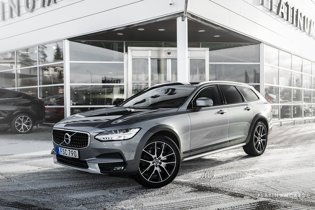 Volvo V90 Cross Country D5 AWD Inscription Pro 235hk / Pano