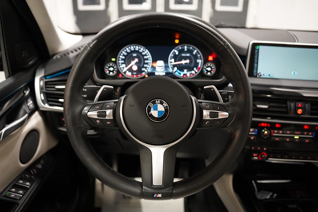 BMW X5 xDrive40d 313hk M Sport H/K 360° Pano D-värm HUD Komfor