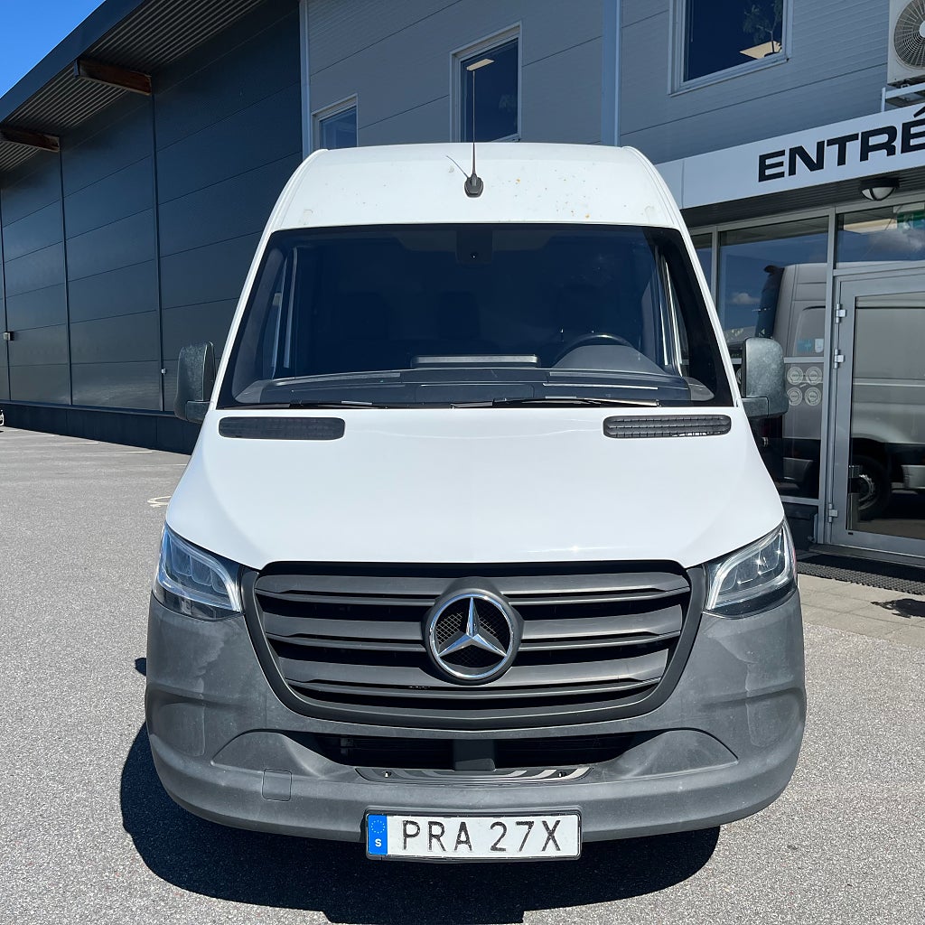 Mercedes-Benz Sprinter 211 CDI FWD Panel Van Carplay Värmare Backkamera