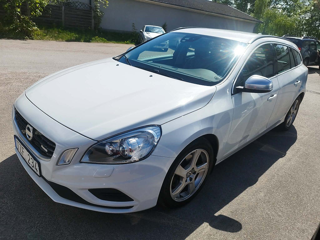 Volvo V60 D2 R-Design Euro 5