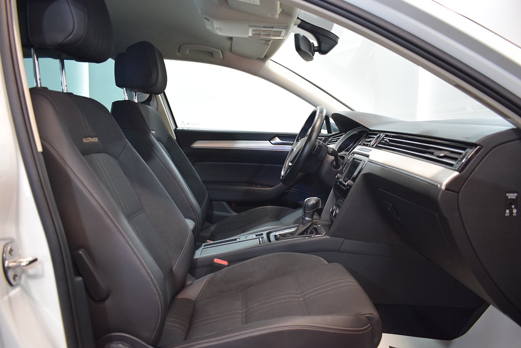Volkswagen Passat Alltrack 2017 - miniatyr 8