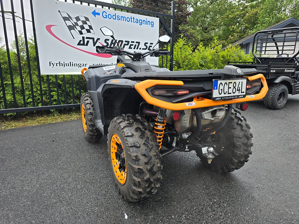 Can-Am Outlander XT-P 1000R Traktor B 
